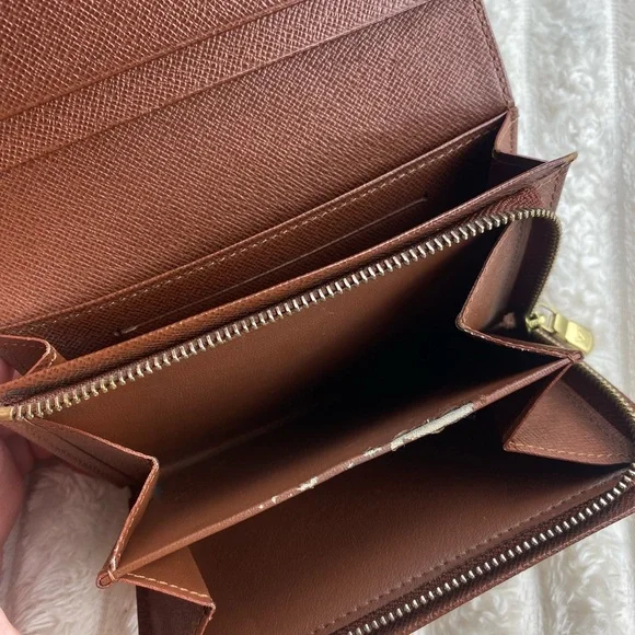 Louis Vuitton Dark Brown Monogram Wallet - Picture 4 of 5